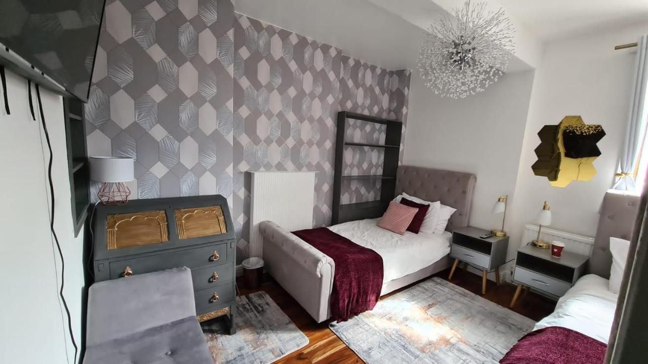 The Walrus Bar And Hostel Londres Extérieur photo